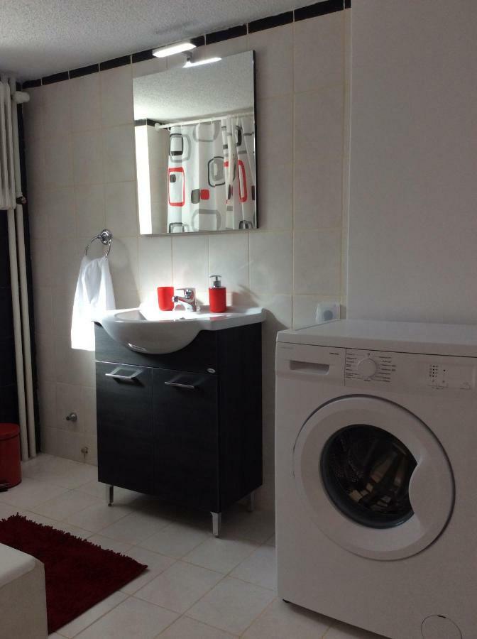 Sunny Apartment Athens